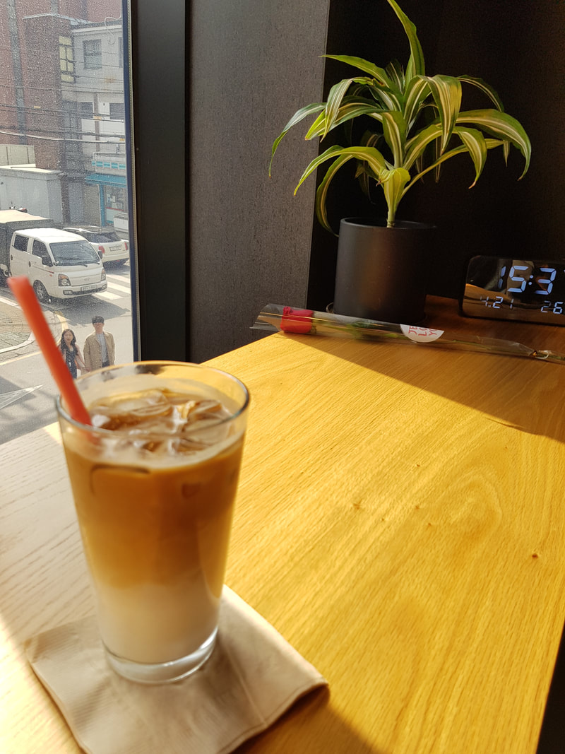 首爾,咖啡店,歐妮悄悄話